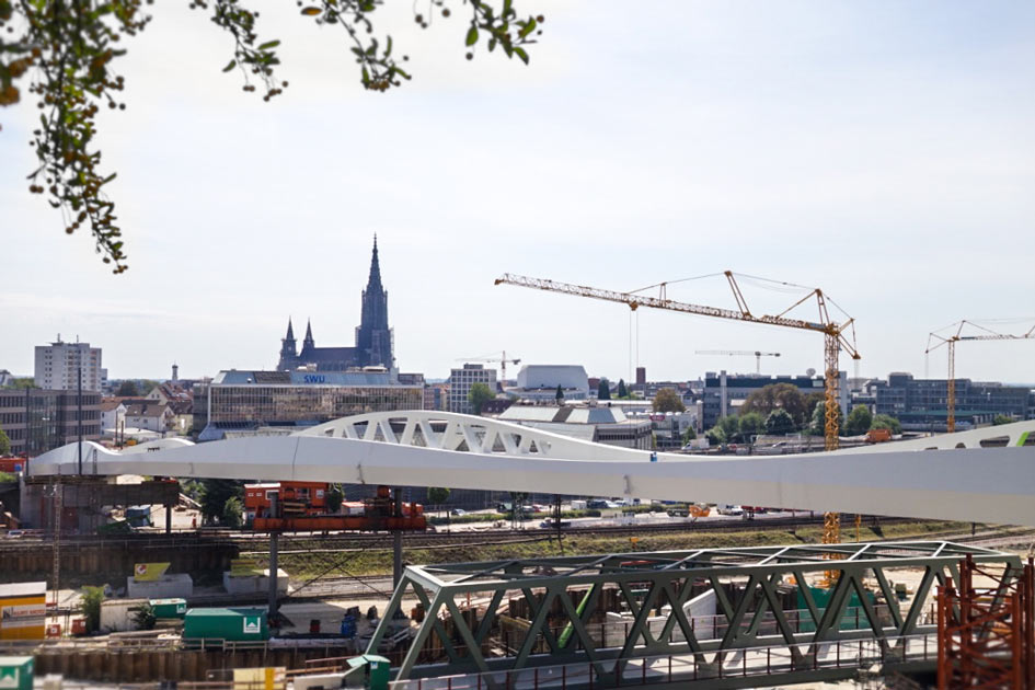 Bald ist sie da, die S-Bahn Linie, die vom Ehinger Tor bis zum Kuhberg und damit direkt vor unsere Haustüre führt