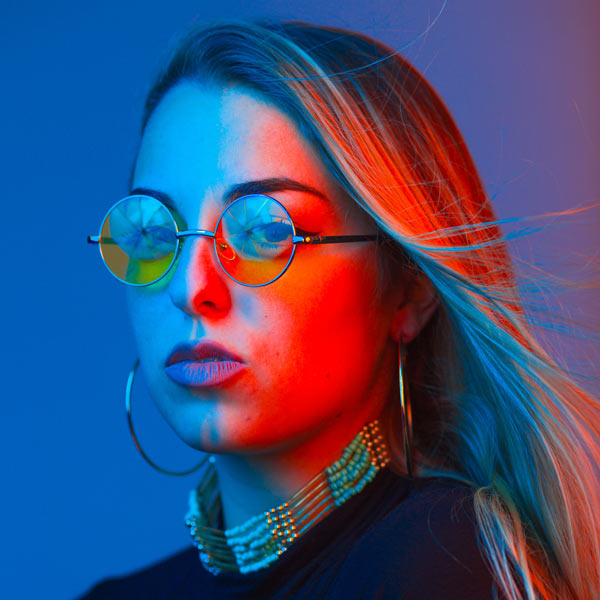 Fotografie einer Frau mit Brille für Salzmann STYLE