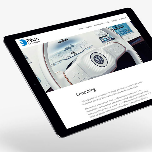 Die responsive Website von Ethon Technologies auf einem Tablet
