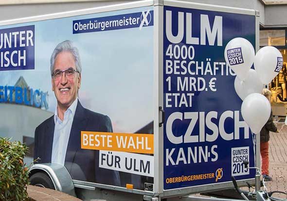 Bedruckter Anhänger im Corporate Design von Gunter Czisch, Oberbürgermeister Ulm, Wahlkampf